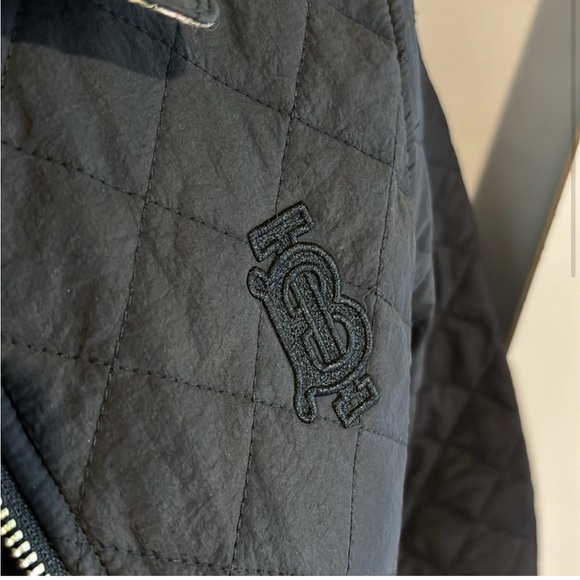 Burberry purchased from Poshmark @lidshernandez too small - Picture 4 of 7